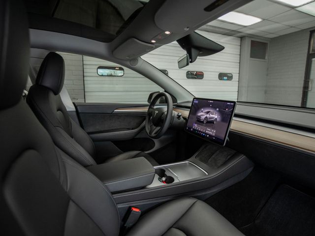 2025 Tesla Model Y Long Range AWD - 22983164 - 15