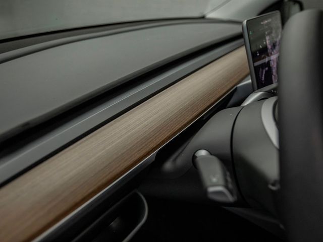 2025 Tesla Model Y Long Range AWD - 22983164 - 18