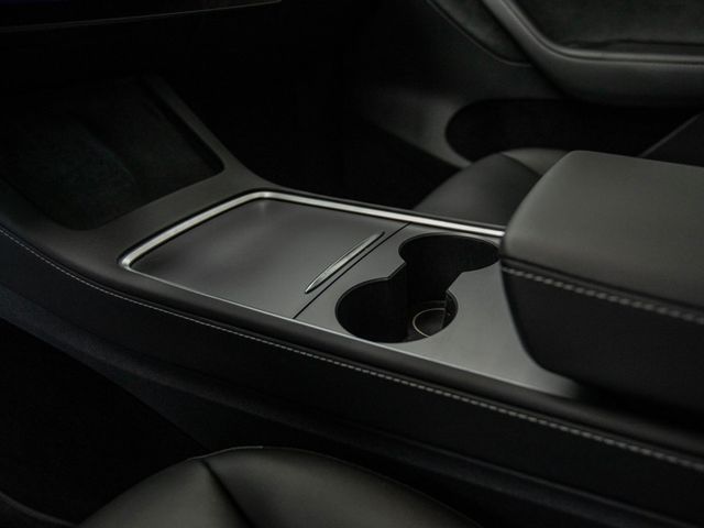 2025 Tesla Model Y Long Range AWD - 22983164 - 21