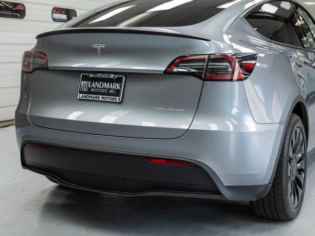 2025 Tesla Model Y Long Range AWD - 22983164 - 27