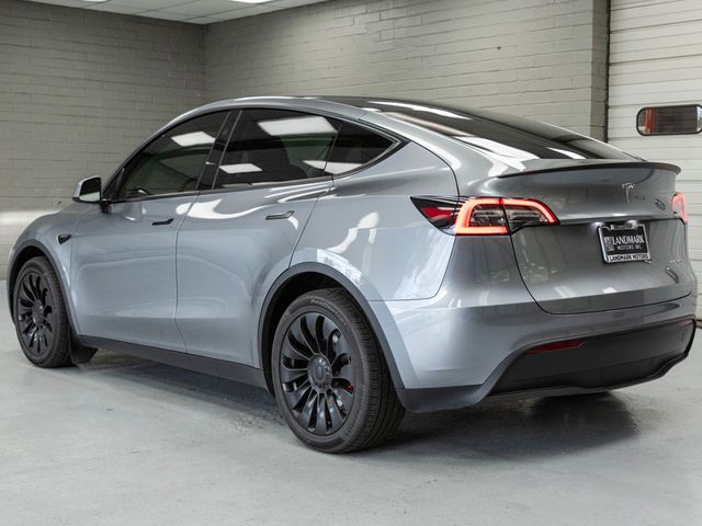 2025 Tesla Model Y Long Range AWD - 22983164 - 29