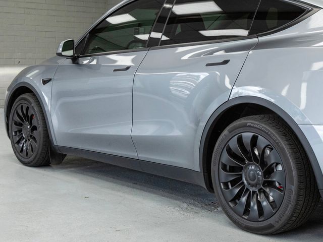 2025 Tesla Model Y Long Range AWD - 22983164 - 31