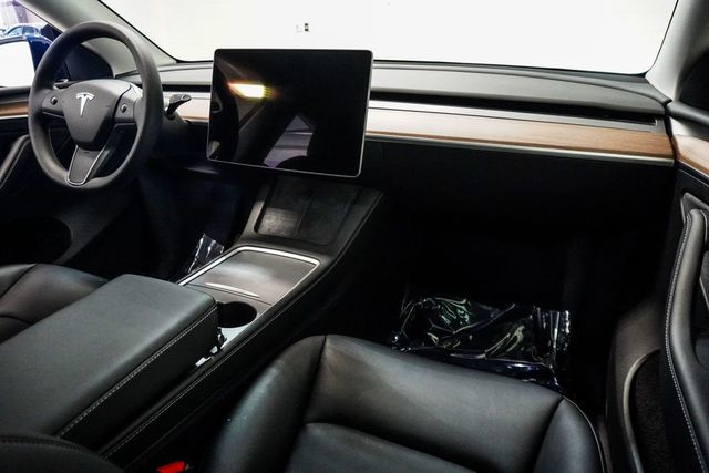 2025 Tesla Model Y Long Range AWD - 23024114 - 10