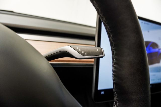 2025 Tesla Model Y Long Range AWD - 23024114 - 16