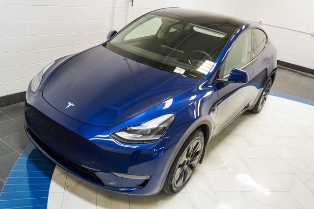 2025 Tesla Model Y Long Range AWD - 23024114 - 33
