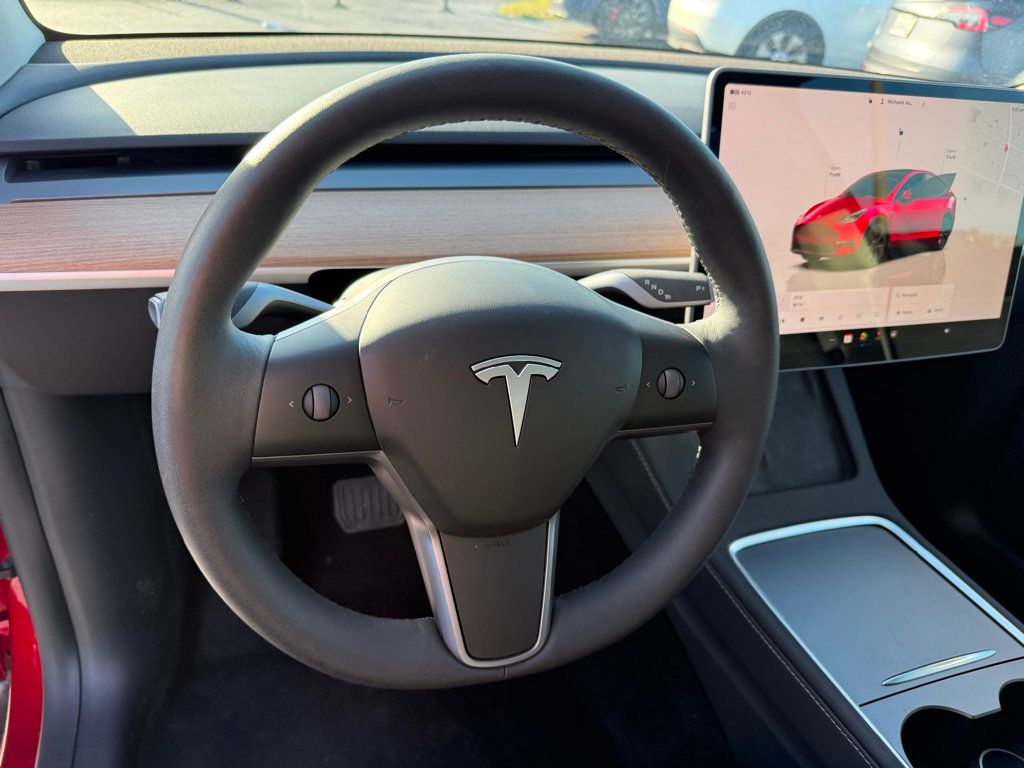 2025 Tesla Model Y Long Range AWD - 22954187 - 9