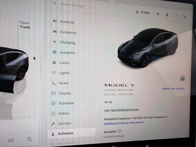 2025 Tesla Model Y Long Range AWD - 22984755 - 9