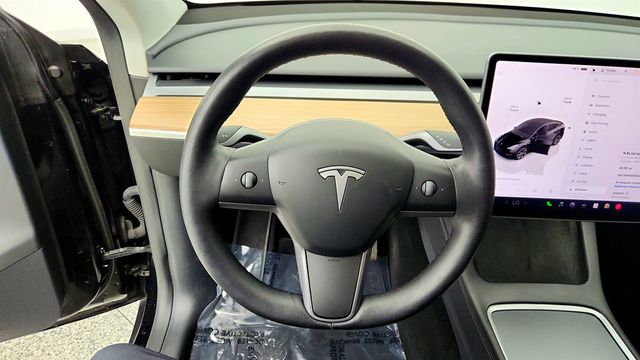 2025 Tesla Model Y Long Range AWD - 23018222 - 12