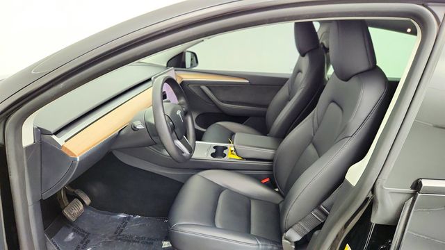 2025 Tesla Model Y Long Range AWD - 23018222 - 23