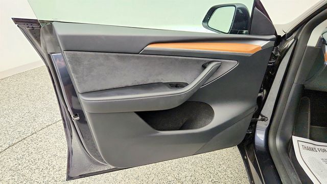2025 Tesla Model Y Long Range AWD - 23036890 - 10