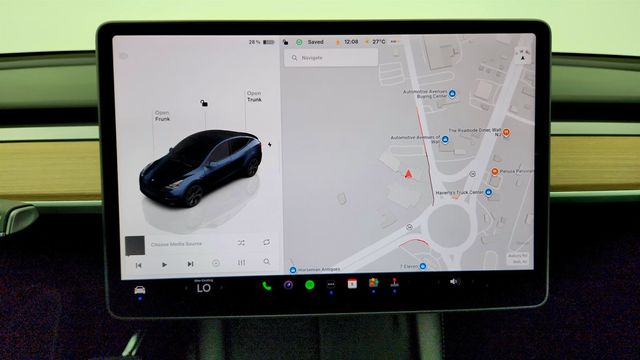 2025 Tesla Model Y Long Range AWD - 23036890 - 21