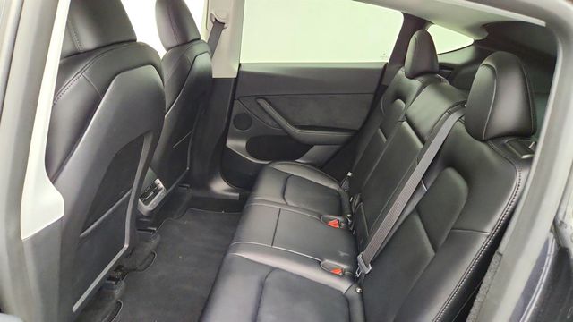 2025 Tesla Model Y Long Range AWD - 23036890 - 24