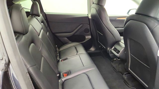 2025 Tesla Model Y Long Range AWD - 23036890 - 26