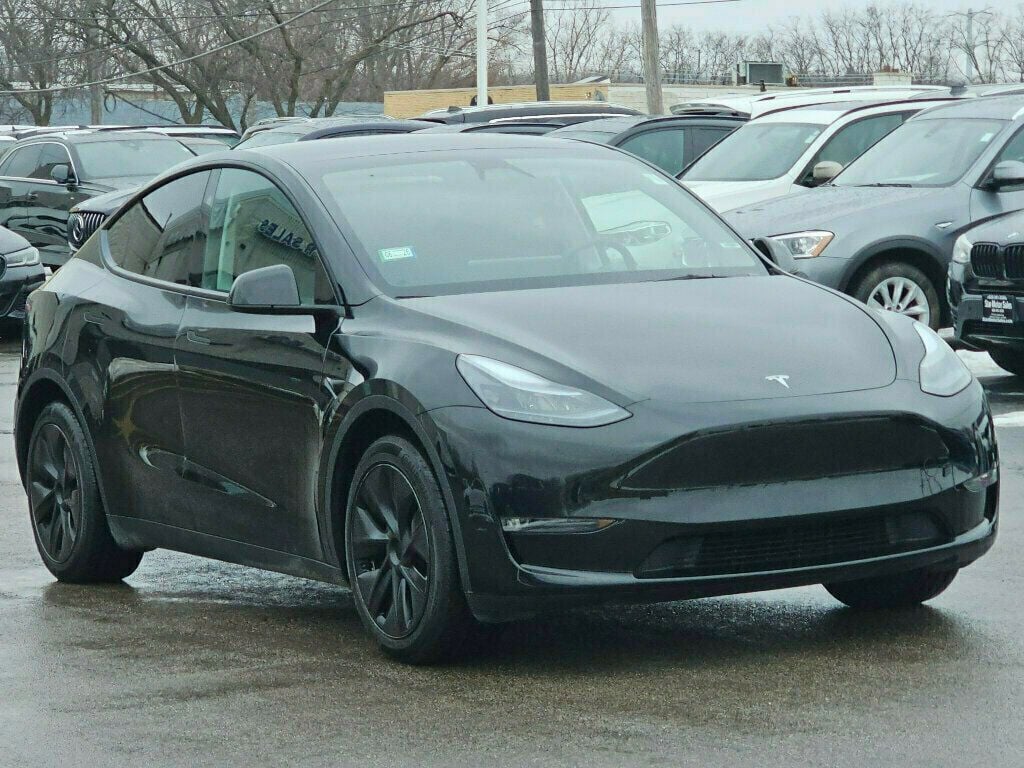 2025 Tesla Model Y Long Range AWD - 22981384 - 12