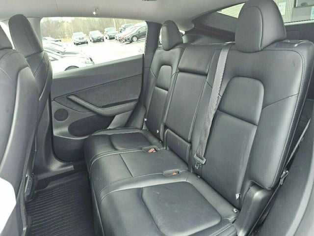 2025 Tesla Model Y Long Range AWD - 22981384 - 17