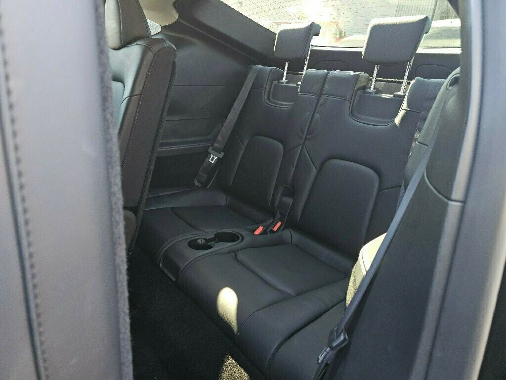 2025 Tesla Model Y Long Range AWD - 22981384 - 18