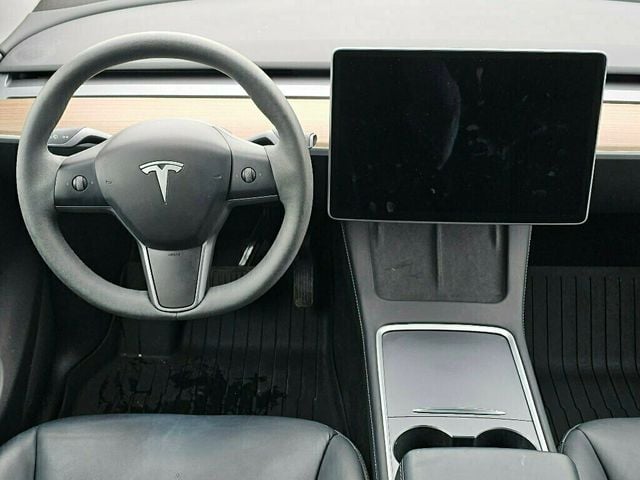 2025 Tesla Model Y Long Range AWD - 22981384 - 23