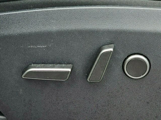 2025 Tesla Model Y Long Range AWD - 22981384 - 29