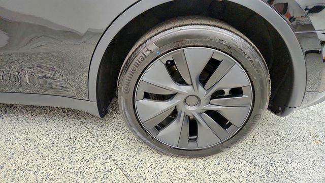 2025 Tesla Model Y Long Range AWD *Ltd Avail* - 23075716 - 8