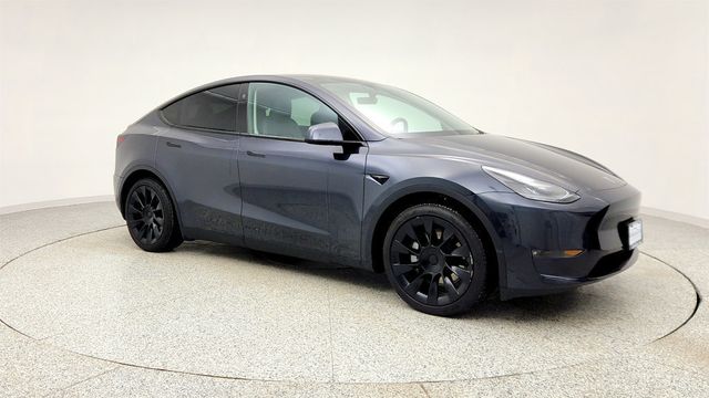 2025 Tesla Model Y Long Range AWD *Ltd Avail* with 7 Seat Interior & 20'' Wheels - 22982784 - 2