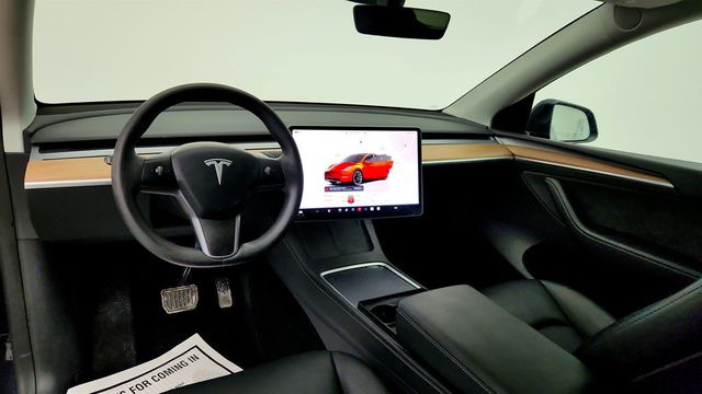 2025 Tesla Model Y Long Range AWD *Ltd Avail* with 7 Seat Interior & 20'' Wheels - 22982784 - 30