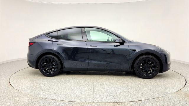 2025 Tesla Model Y Long Range AWD *Ltd Avail* with 7 Seat Interior & 20'' Wheels - 22982784 - 3
