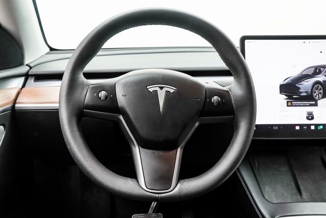 2025 Tesla Model Y Long Range RWD - 22986445 - 14