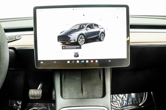 2025 Tesla Model Y Long Range RWD - 22986445 - 16