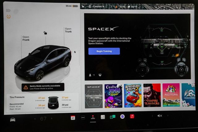 2025 Tesla Model Y Long Range RWD - 22986445 - 21