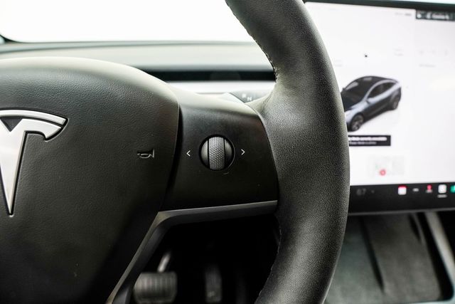 2025 Tesla Model Y Long Range RWD - 22986445 - 24