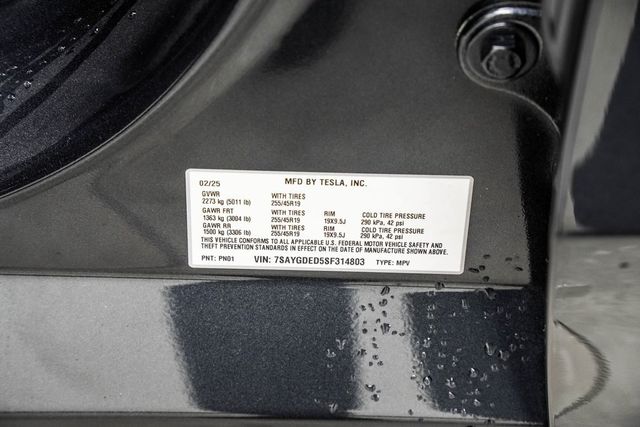 2025 Tesla Model Y Long Range RWD - 22986445 - 32