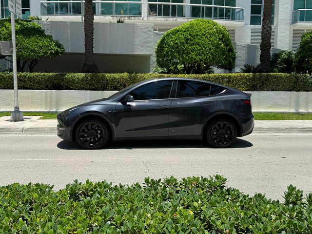 2025 Tesla Model Y Long Range RWD - 23047890 - 9