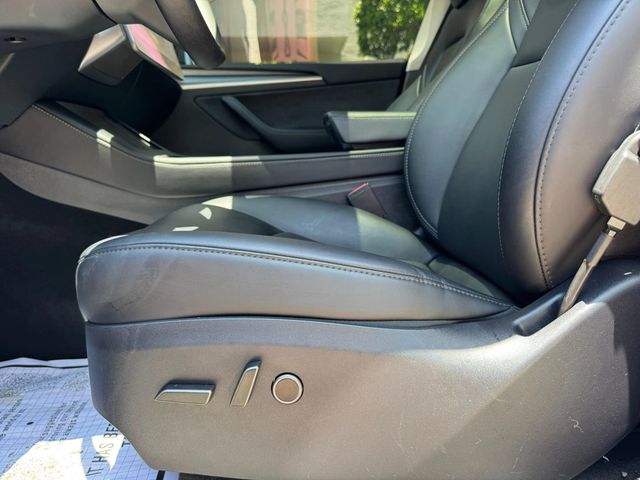2025 Tesla Model Y Long Range RWD - 23047890 - 18