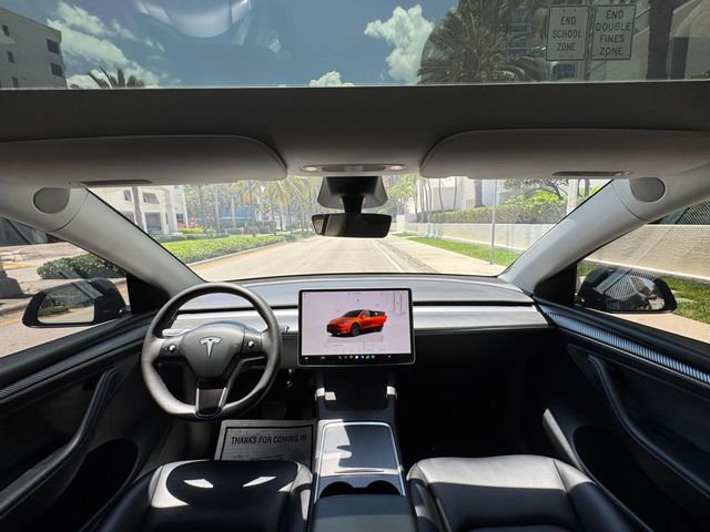 2025 Tesla Model Y Long Range RWD - 23047890 - 22