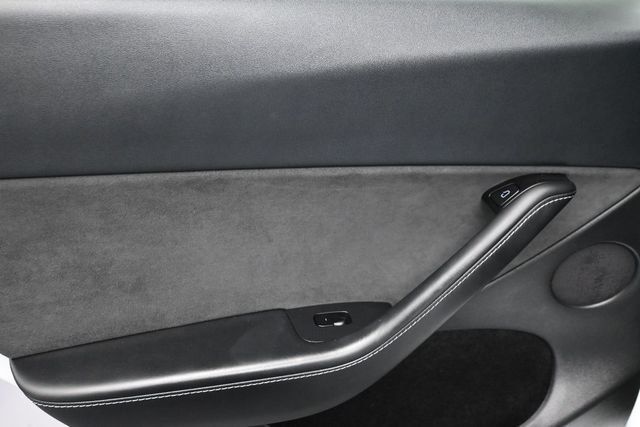 2025 Tesla Model Y Long Range RWD - 23030842 - 9
