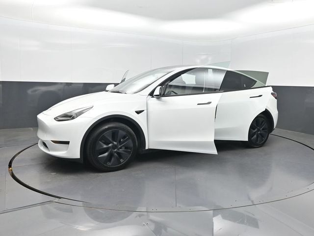 2025 Tesla Model Y Long Range RWD - 23030842 - 26