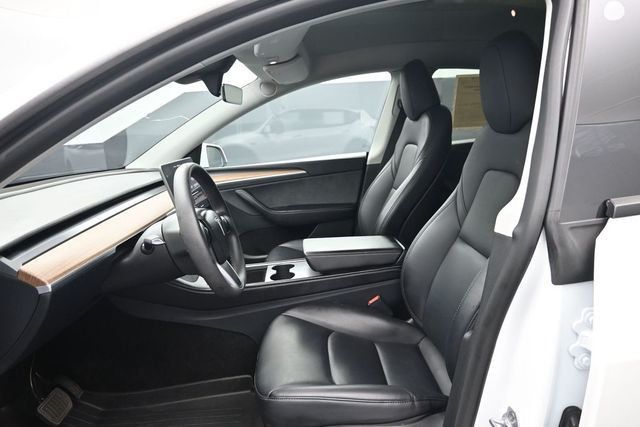 2025 Tesla Model Y Long Range RWD - 23030842 - 5