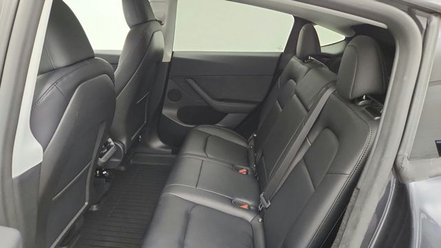 2025 Tesla Model Y Long Range RWD *Ltd Avail* - 23081112 - 25