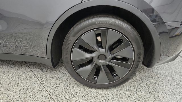 2025 Tesla Model Y Long Range RWD *Ltd Avail* - 23081112 - 8