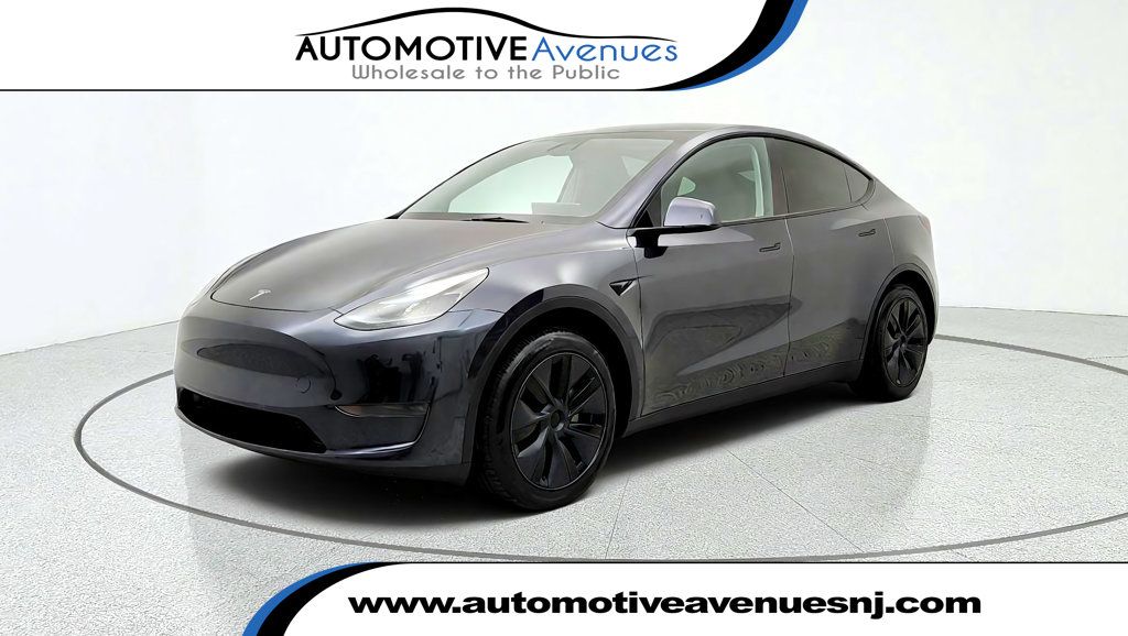 2025 Tesla Model Y Long Range RWD *Ltd Avail* - 23086634 | Video 1