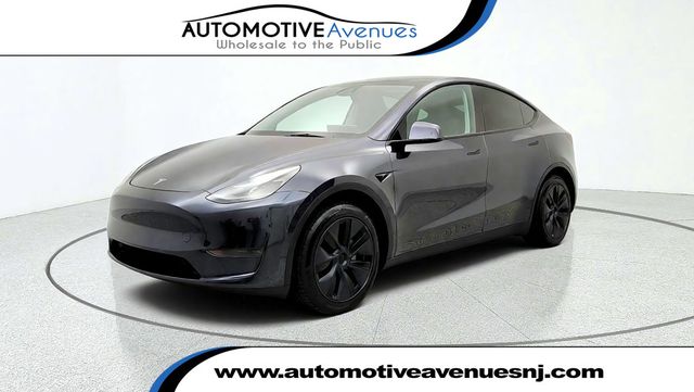 2025 Tesla Model Y Long Range RWD *Ltd Avail* - 23086634 - 0