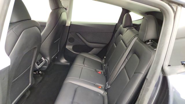 2025 Tesla Model Y Long Range RWD *Ltd Avail* - 23086634 - 25
