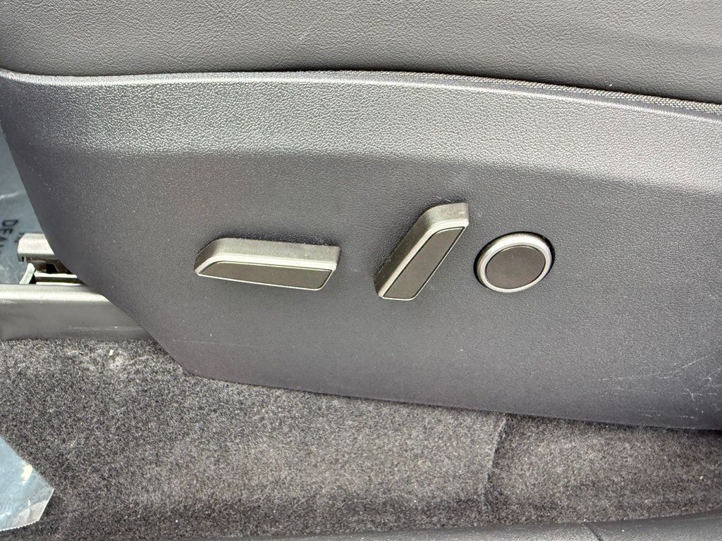 2025 Tesla Model Y Performance AWD - 22996503 - 9