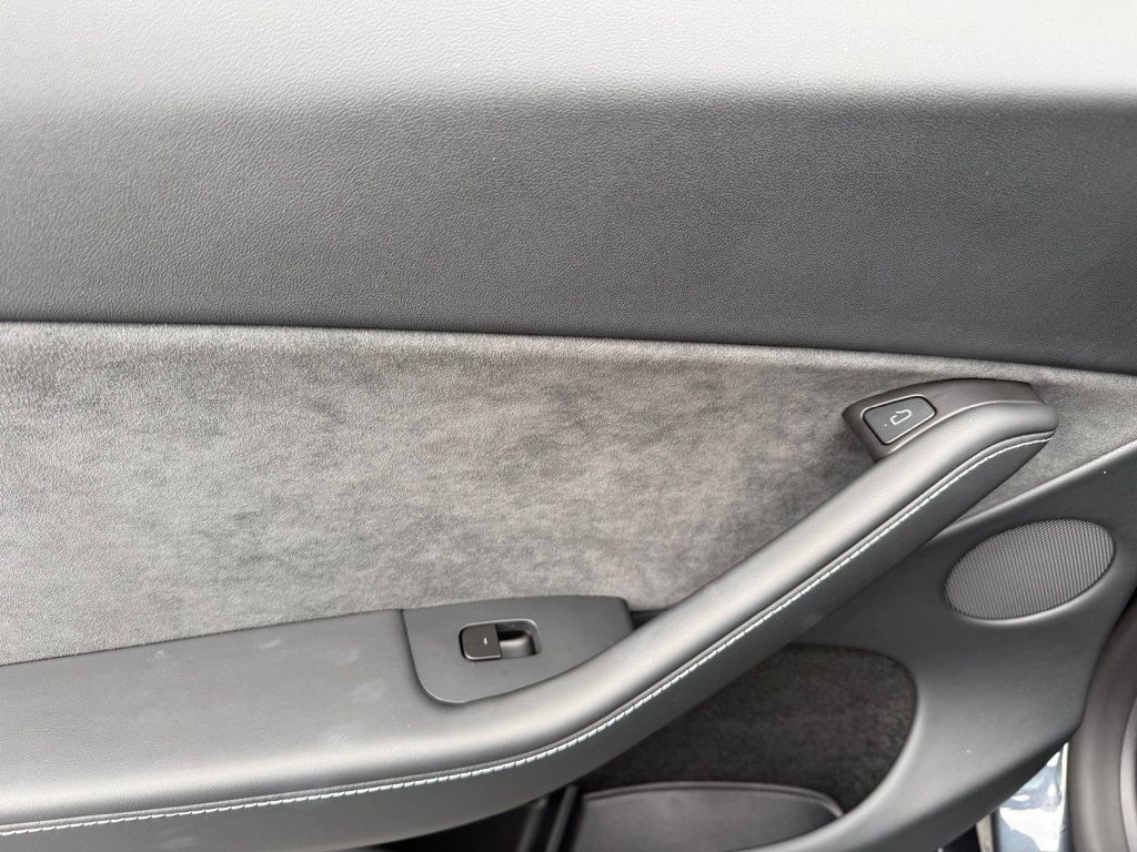 2025 Tesla Model Y Performance AWD - 22996503 - 22