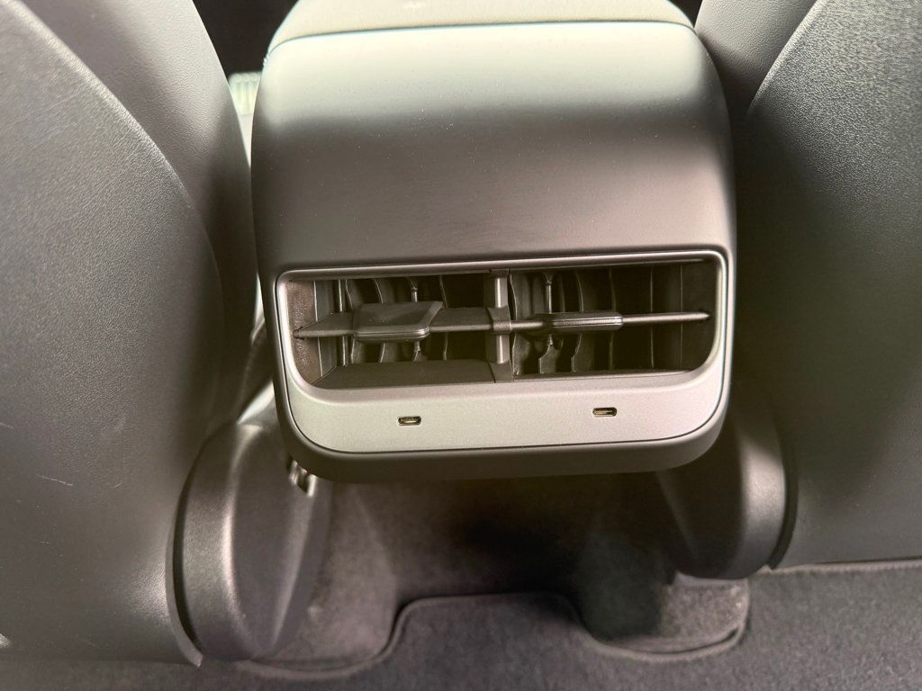 2025 Tesla Model Y Performance AWD - 22996503 - 27