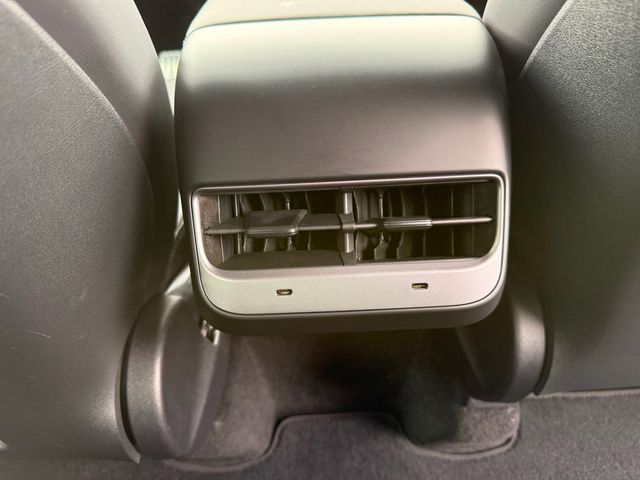 2025 Tesla Model Y Performance AWD - 22996503 - 27