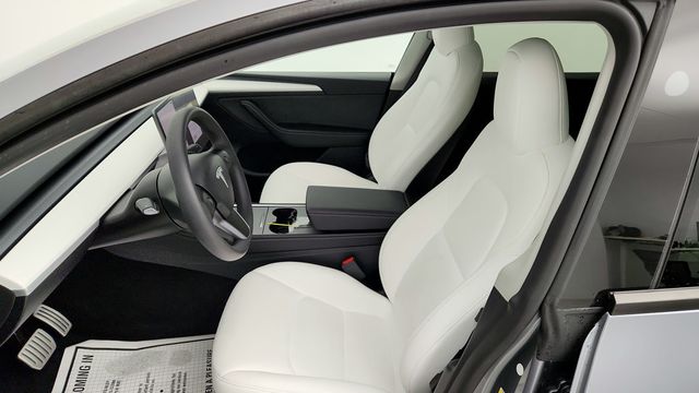 2025 Tesla Model Y Performance AWD - 22941489 - 24