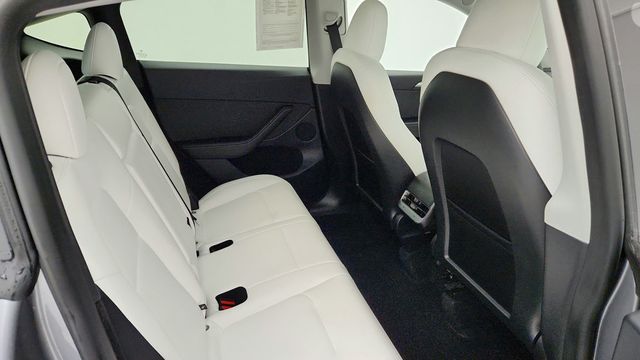 2025 Tesla Model Y Performance AWD - 22941489 - 27
