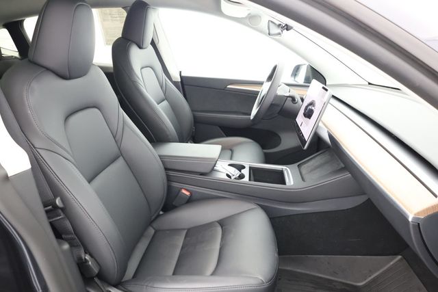 2025 Tesla Model Y Performance AWD *Ltd Avail* - 22938803 - 24