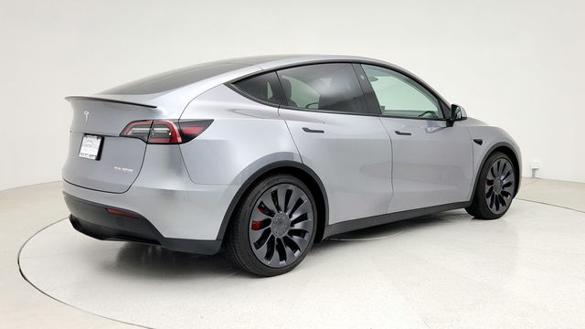 2025 Tesla Model Y Performance AWD *Ltd Avail* with White & Black Premium Interior - 22941489 - 4